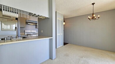 1571 Piikoi St in Honolulu, HI - Building Photo - Building Photo