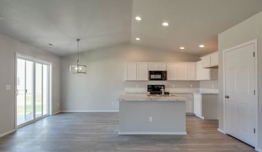 1020 SW Sparrow Pl in Mountain Home, ID - Building Photo - Building Photo