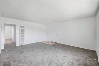 782 Lewis St in Pomona, CA - Foto de edificio - Building Photo