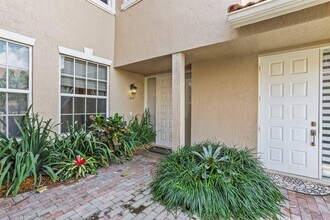 6576 Villa Sonrisa Dr in Boca Raton, FL - Building Photo - Building Photo