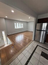 28 Weir St in Hempstead, NY - Building Photo - Building Photo