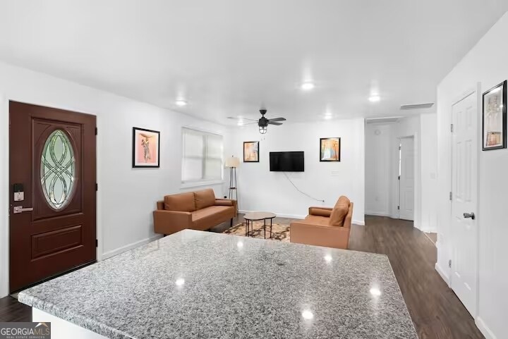 2533 Godfrey Dr NW in Atlanta, GA - Building Photo