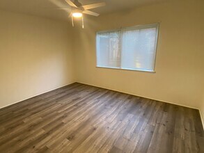 5650-5652 Rocket St in Lakewood, CA - Building Photo - Building Photo