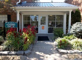 West Gate Terrace in Knoxville, TN - Building Photo