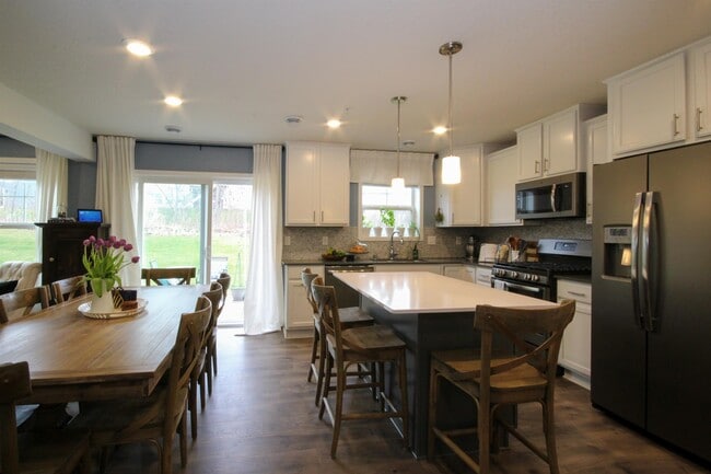 5888 Royalton Rd NE in Prior Lake, MN - Building Photo - Building Photo