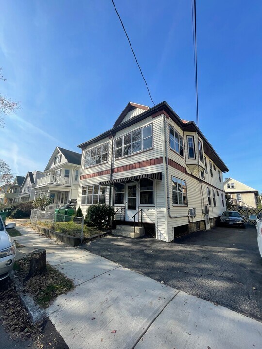 59 Quincy St, Unit NA in Medford, MA - Foto de edificio