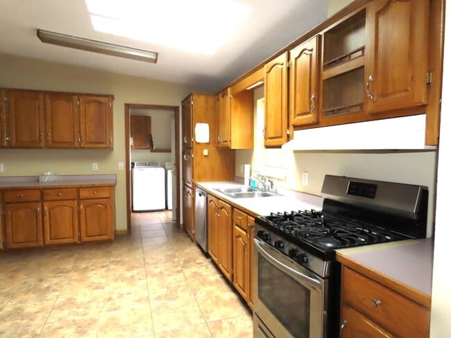 2968 N 2659th Rd in Seneca, IL - Building Photo - Building Photo