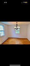 22 Decker St in Milton, MA - Foto de edificio - Building Photo