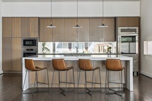 306 W Pierce St in Houston, TX - Building Photo