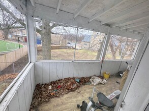 76 Hooker Ave, Unit 2 in Somerville, MA - Foto de edificio - Building Photo