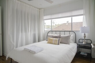 108 Paloma Ave, Unit 108 in Venice, CA - Building Photo - Building Photo
