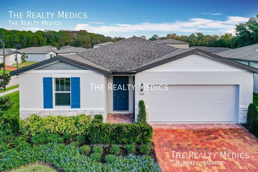702 Alta Vista Ct in Davenport, FL - Building Photo
