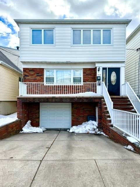 property at 182 W 32nd St