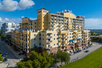 Colonnade at Dadeland in Miami, FL - Building Photo - Building Photo