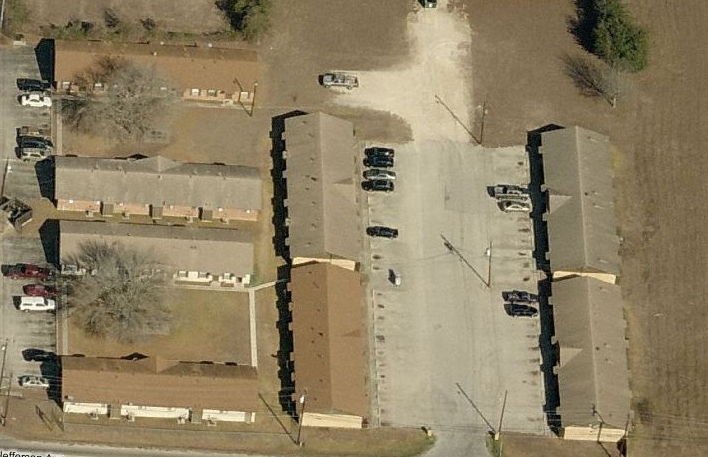 West Wind Apartments in Seguin, TX - Building Photo