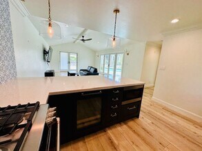 15590 Palos Verdes Dr in Monte Sereno, CA - Building Photo - Building Photo