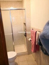 24 Hardwick St, Unit 1 in Cambridge, MA - Building Photo - Building Photo