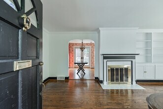 511 Cannons Ln in Louisville, KY - Building Photo - Building Photo