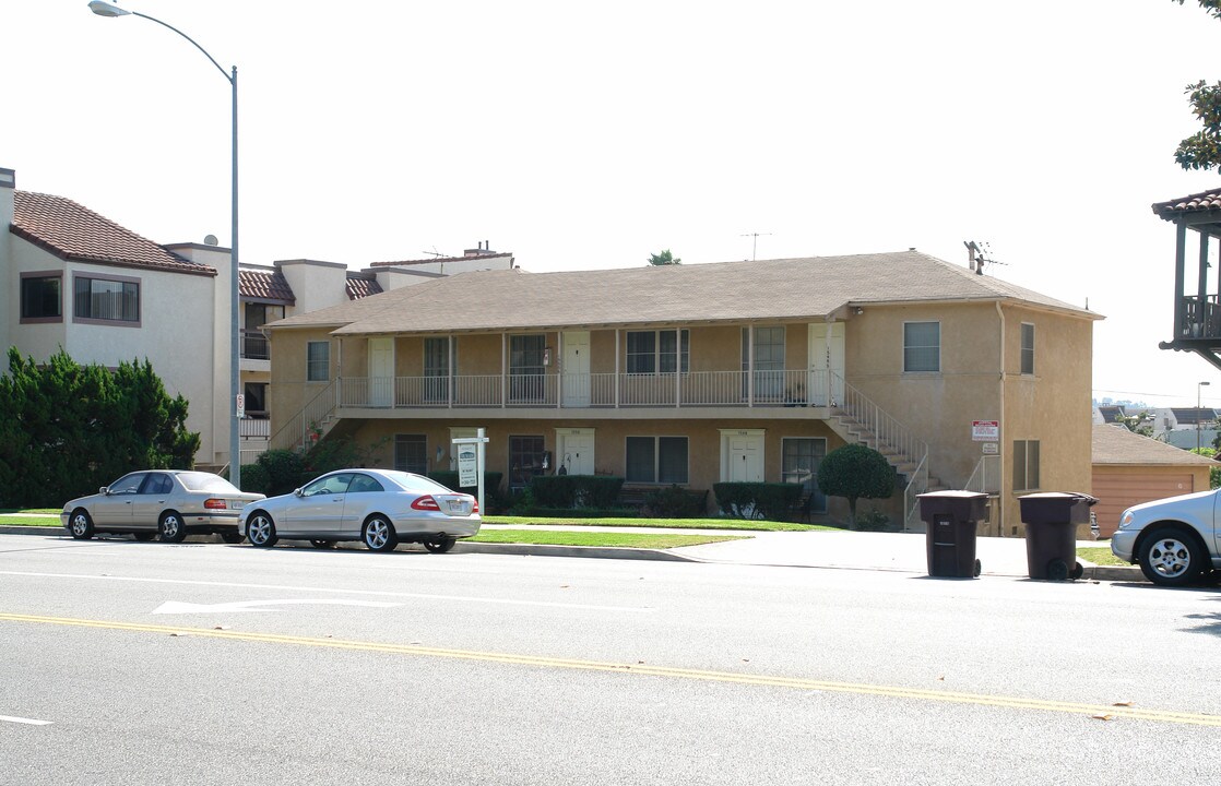 1548 E Wilson Ave in Glendale, CA - Building Photo