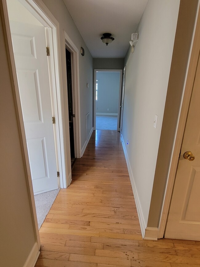 109 Golf Club Ln in Lenoir City, TN - Building Photo - Building Photo