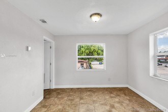 6221 NW Miami Ct-Unit -1 in Miami, FL - Building Photo - Building Photo