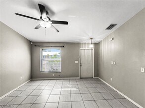 1215 SE 8th Ave in Cape Coral, FL - Building Photo - Building Photo