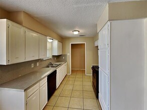224 Lakeway Ct in Benbrook, TX - Building Photo - Building Photo
