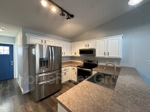 7982 Stonebrook Dr in Pensacola, FL - Building Photo - Building Photo
