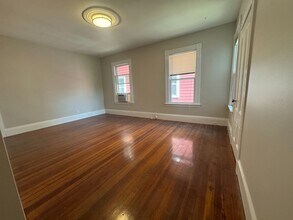 30 Carver St in Cambridge, MA - Building Photo - Building Photo