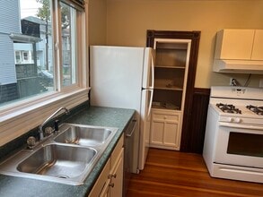 24-26 Marshall St in Medford, MA - Building Photo - Building Photo