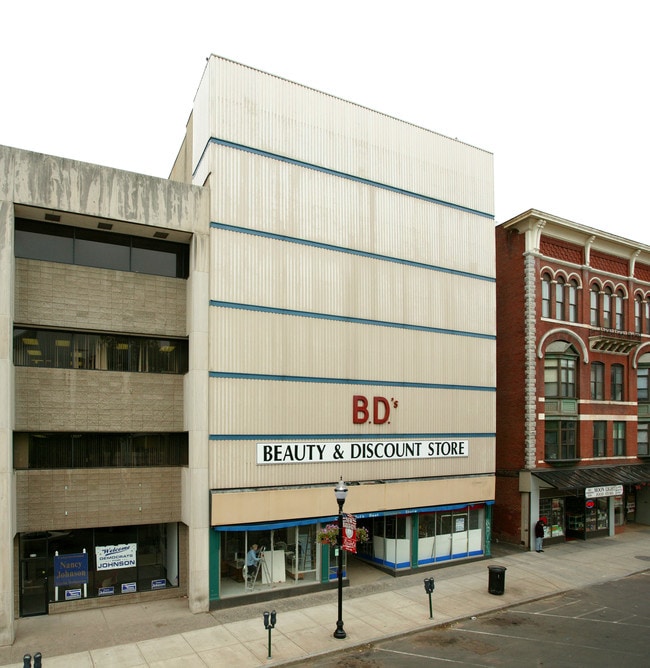 222 Main St in New Britain, CT - Building Photo - Building Photo