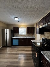 6635 Meadow Green Cir in Norcross, GA - Foto de edificio - Building Photo