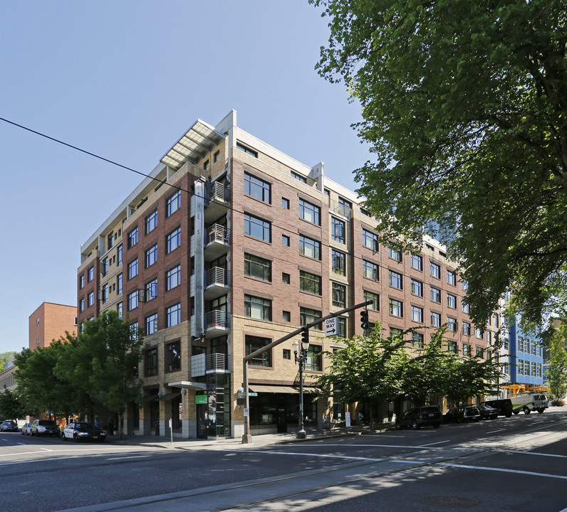 Saint Francis Apartments in Portland, OR - Building Photo