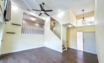 13963 Lake Point Dr in Clearwater, FL - Building Photo - Building Photo