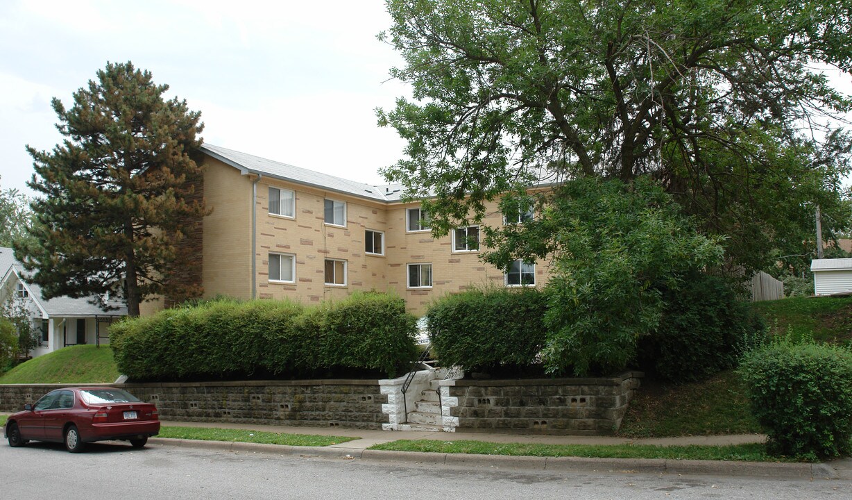 4713 Davenport St in Omaha, NE - Building Photo