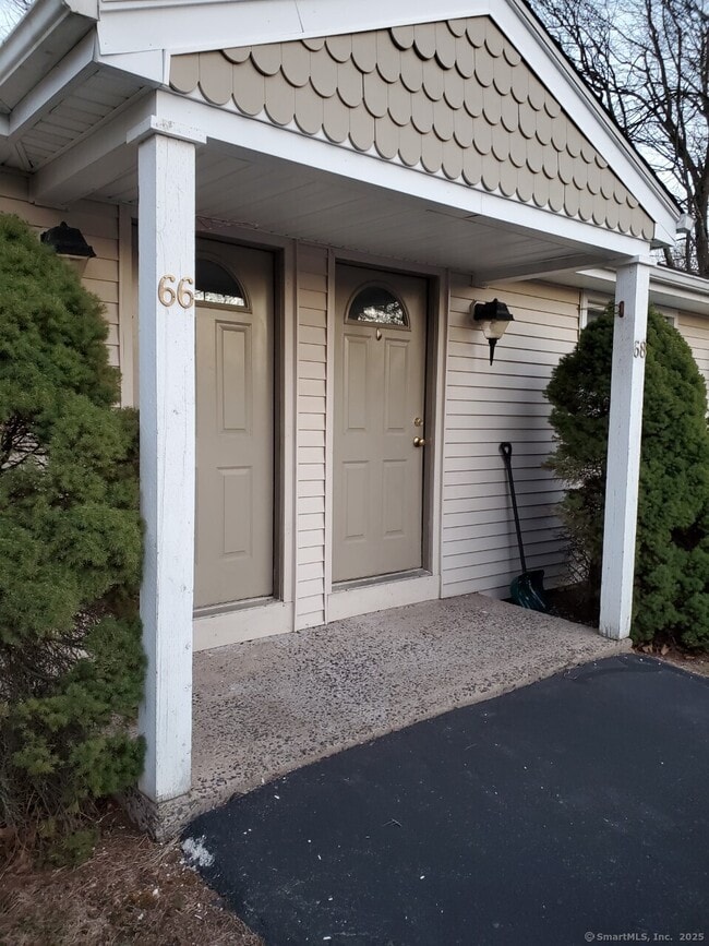 50 Country Club Rd in Cheshire, CT - Building Photo - Building Photo