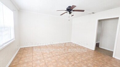 2526 Edmond Cir in Auburndale, FL - Building Photo - Building Photo