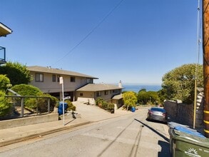 211 6th St in Pacific Grove, CA - Building Photo - Building Photo