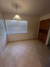 6120 Riverton Way in Sacramento, CA - Building Photo - Building Photo