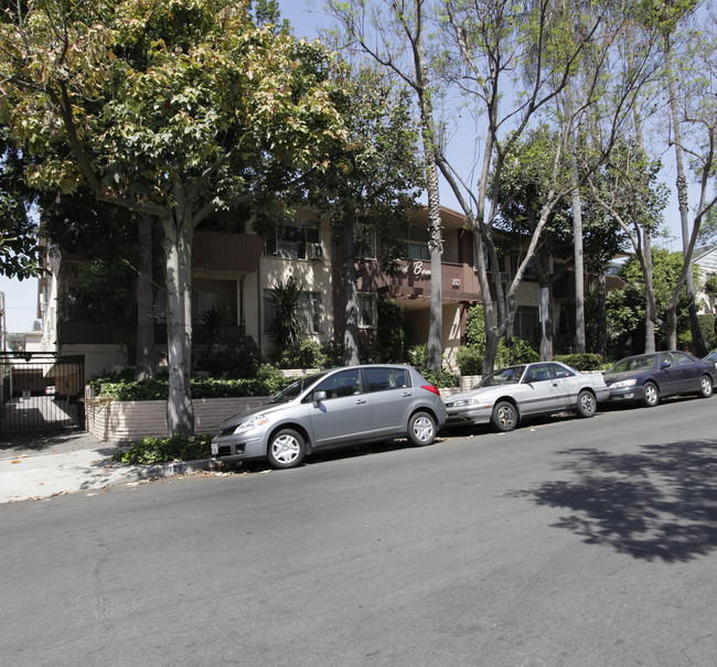 Sunset Bermuda Apartments in Los Angeles, CA - Building Photo - Building Photo