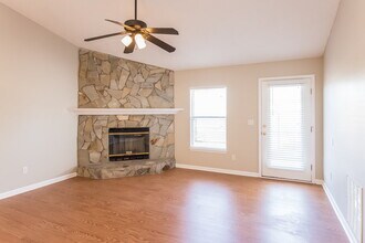 4363 Hanging Moss Dr in Orange Park, FL - Building Photo - Building Photo