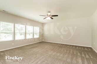 8000 Camden Crossing in Lowell, NC - Foto de edificio - Building Photo