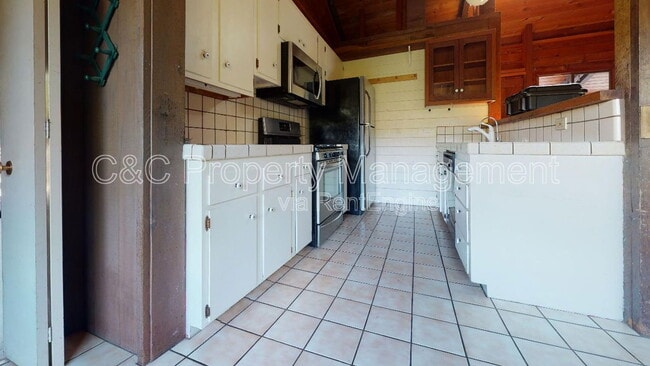 property at 9 Calle De Paloma
