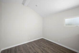 6866 Babcock Ave in North Hollywood, CA - Foto de edificio - Building Photo