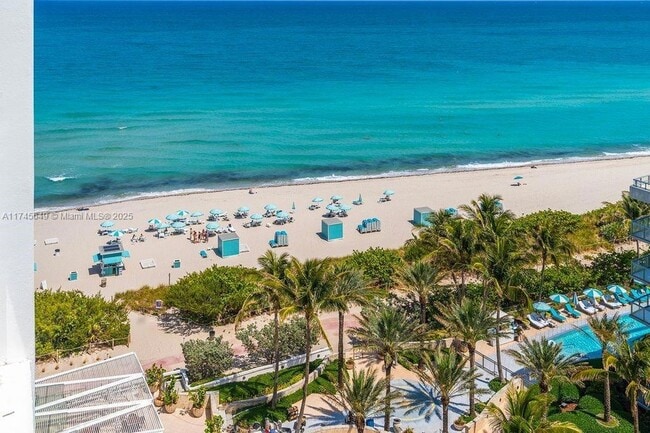 6801 Collins Ave, Unit 1206 in Miami Beach, FL - Building Photo - Building Photo