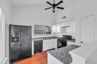 3023 Becket St in Pearland, TX - Building Photo - Building Photo