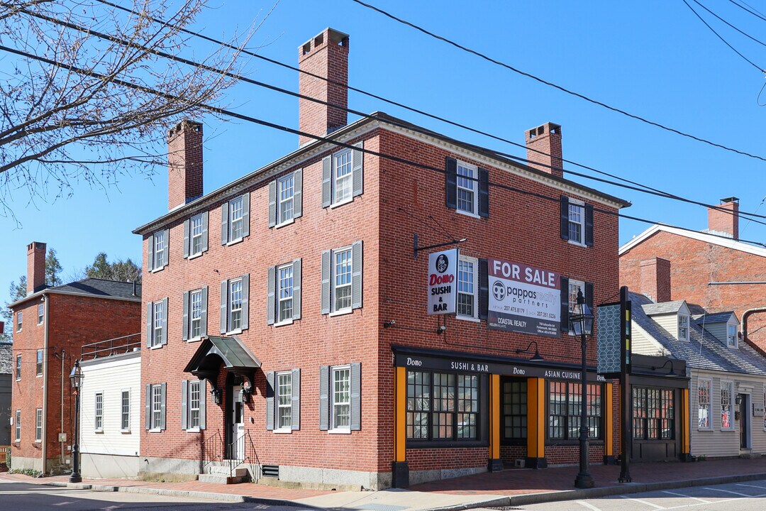 96-98 State St in Portsmouth, NH - Foto de edificio