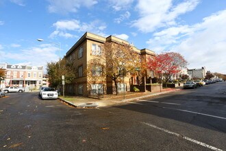 529 Lamont St NW in Washington, DC - Building Photo - Building Photo