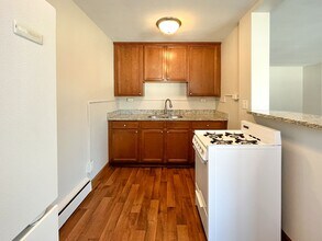 Cleveland Terrace Apartments in St. Paul, MN - Building Photo - Interior Photo