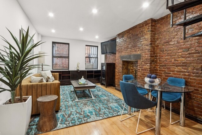 property at 118 Suffolk St